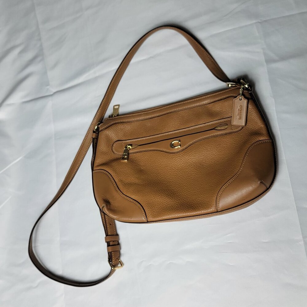 “Vintage Coach Legacy Collection Brown Leather Shoulder Bag – Gold Hardware, S/M